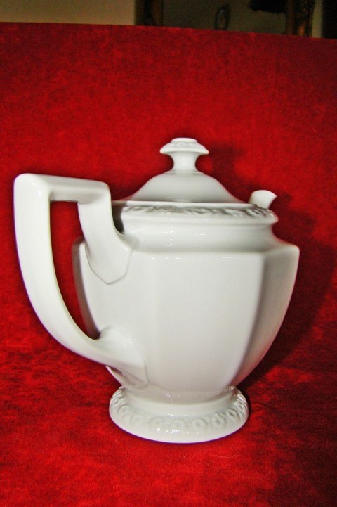 dzbanek do herbaty Rosenthal Biała Maria z sitkiem dzbanek do herbaty Rosenthal Biała Maria z sitkiem