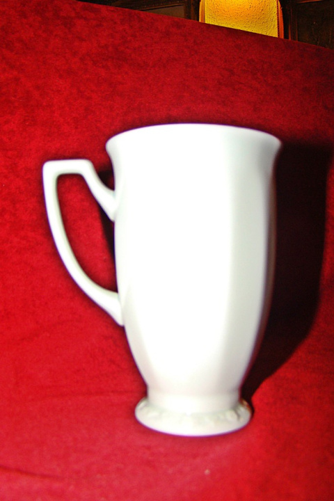 duży kubek Rosenthal Biała Maria-z rysą duży kubek Rosenthal Biała Maria-z rysą