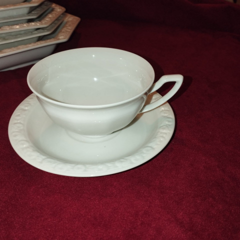 filiżanka do herbaty z podst. Rosenthal Biała Maria filiżanka do herbaty z podst. Rosenthal Biała Maria