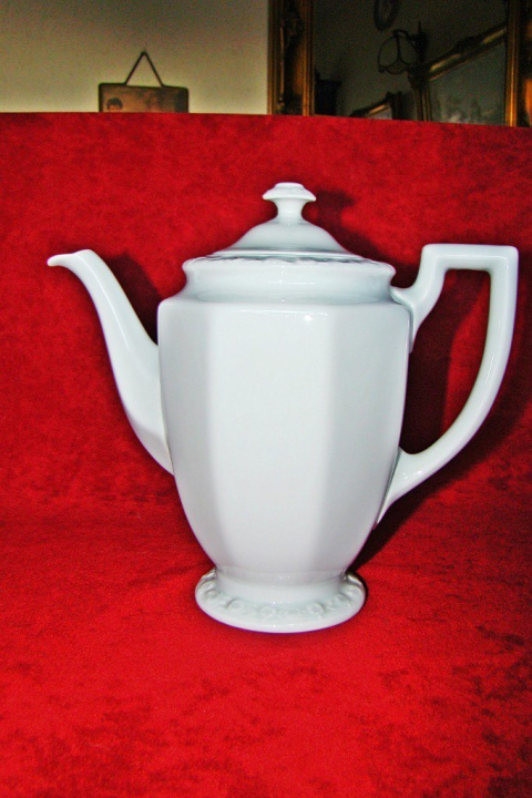 dzbanek Rosenthal Biała Maria 22 cm z sitkiem