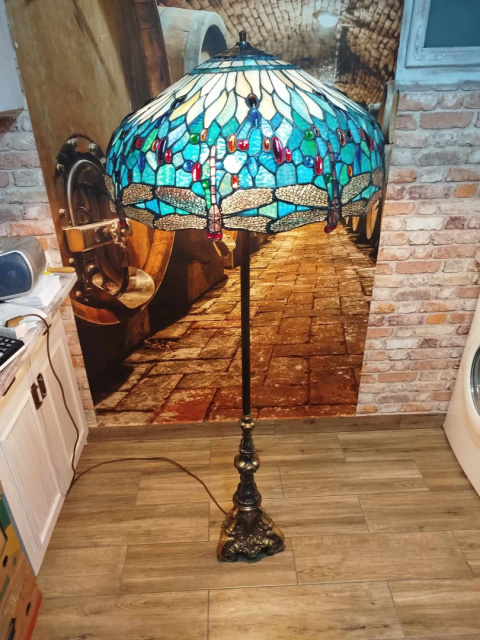 stojąca lampa witrażowa Tiffany, śred. 61 cm, wys. 160,ważki stojąca lampa witrażowa Tiffany, śred. 61 cm, wys. 160,ważki