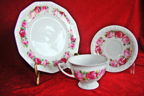 zestaw śniad. Rosenthal Maria -Róże- uszkodzona zestaw śniad. Rosenthal Maria -Róże- uszkodzona