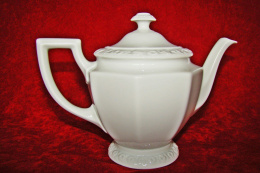 dzbanek do herbaty Rosenthal Biała Maria