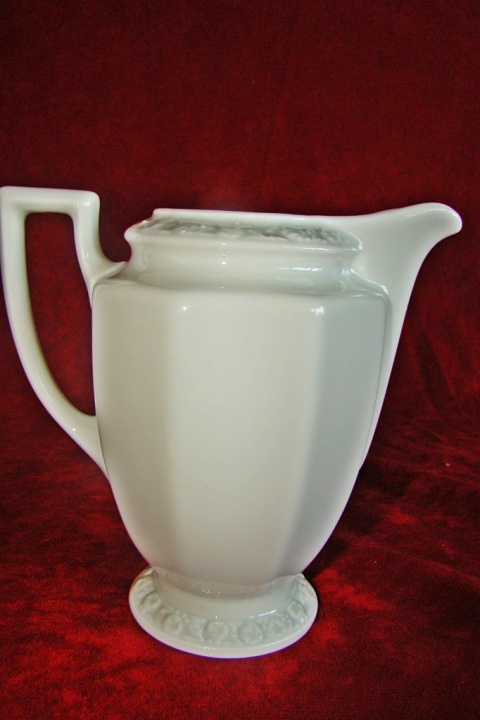 ogromny mlecznik Rosenthal Biała Maria