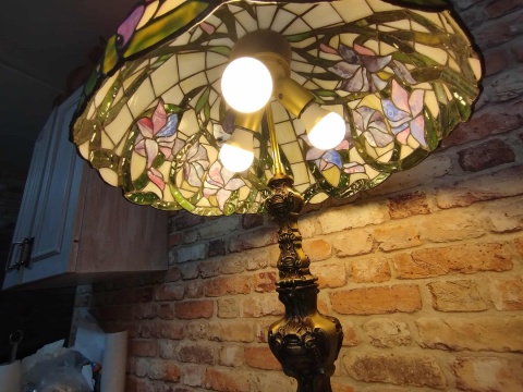 lampa witrażowa Tiffany wys. 83 cm